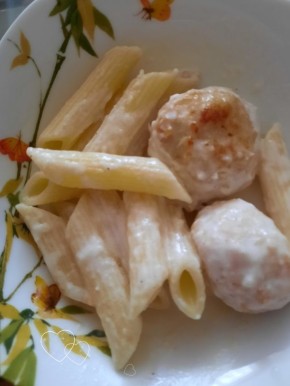 Изысканные фрикадельки: секрет идеального сливочного соуса