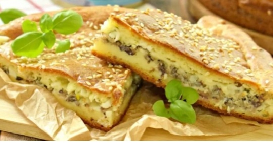 Вкусный заливной пирог с минтаем и зелёным луком