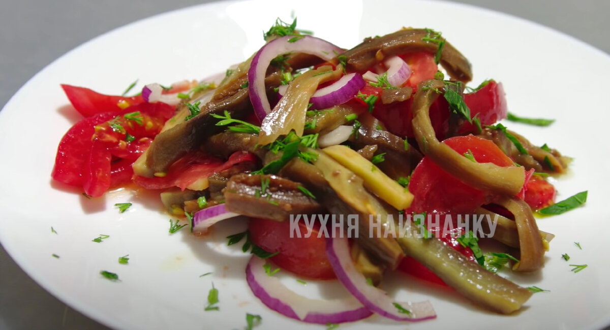 Летний салат из баклажанов: вкусно, быстро и доступно