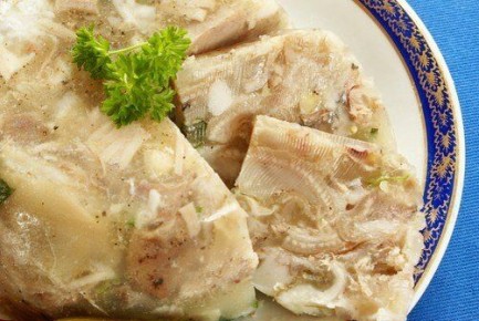 Невероятный холодец: классика из телятины и куриных потрошков