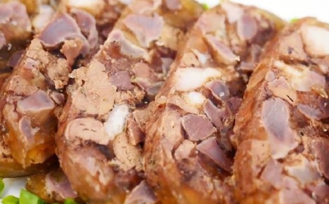 Экономный и вкусный домашний сальтисон из куриных субпродуктов