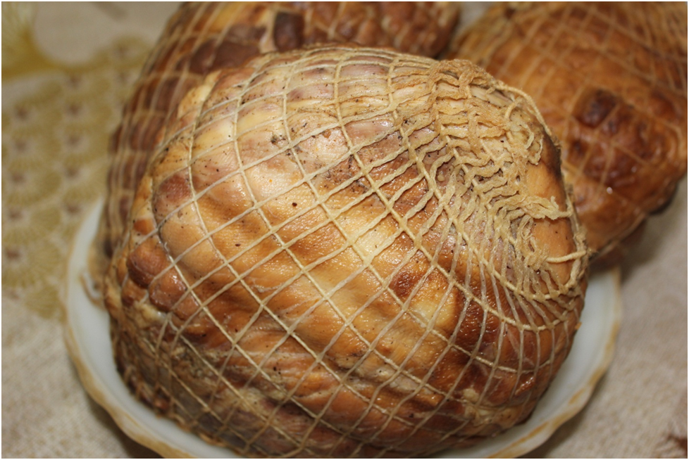 Как приготовить домашний окорок, который превзойдет магазинный