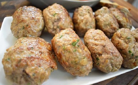 Немецкие котлеты: как добиться невероятной сочности и аромата