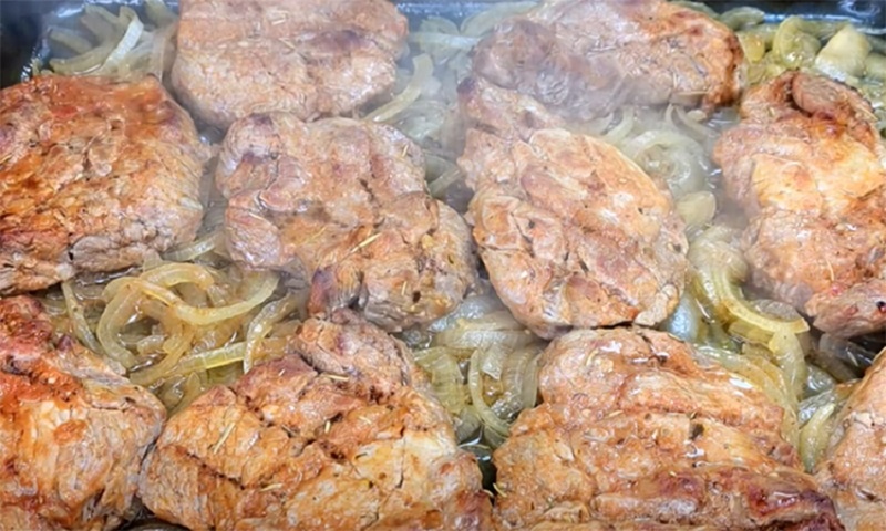 Как приготовить шашлык в духовке: вкус, который согреет в холодные дни