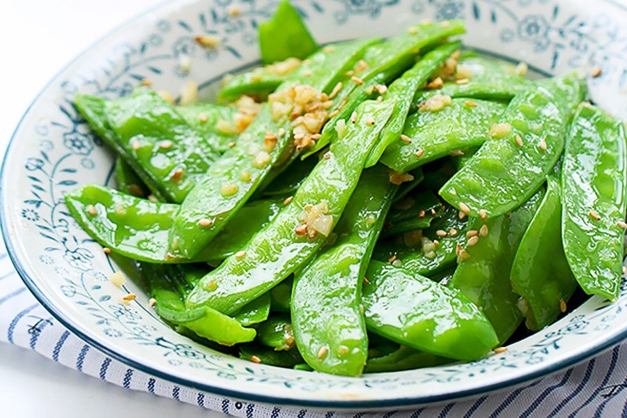 Нежный горошек с чесночным акцентом