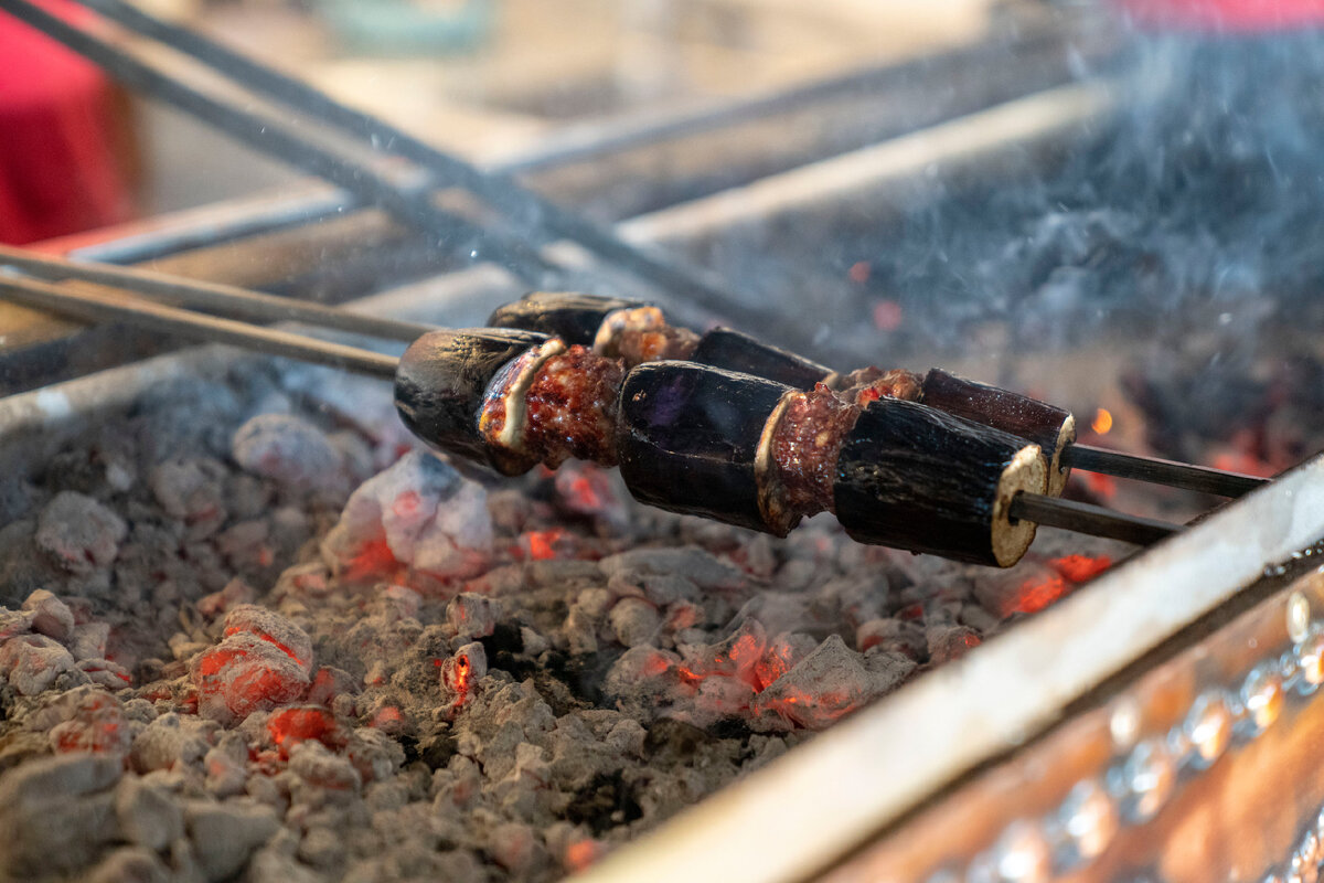 Вкусное наслаждение: как приготовить баклажан-кебаб