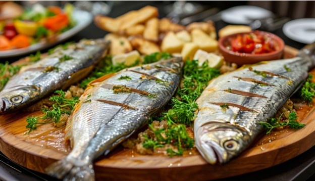 Пиршество вкуса: рыба с картошкой, запеченные в духовке с ароматом трав