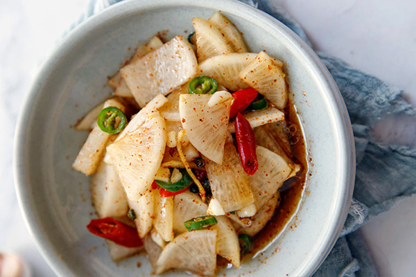 Пикантный дайкон: Быстрый и простой рецепт популярной закуски