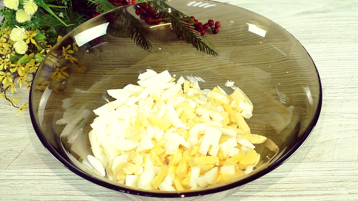 Салат с рыбными консервами: идеальное блюдо для любого случая