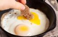 Яйца с жидким желтком: деликатес или кулинарное испытание?