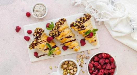 Нежные трубочки с кремом: идеальное угощение для романтического вечера