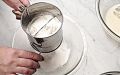 Почему просеивание муки — ключ к успеху в выпечке