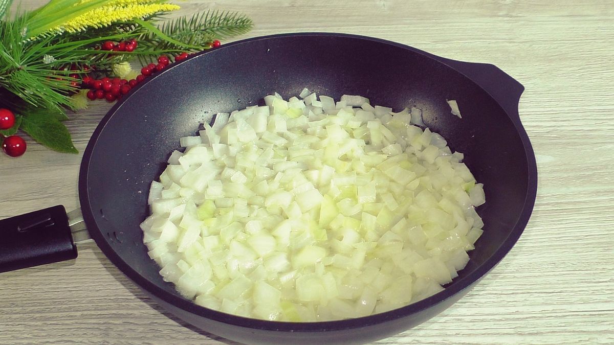 Нежные оладьи из куриной печенки и гречки: попробуйте этот простой рецепт